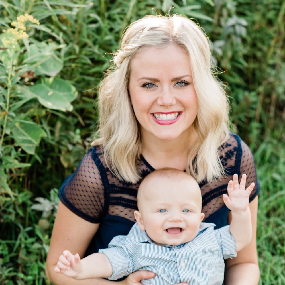 Meet your Posher, Cassandra